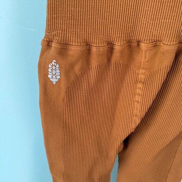 Free People Movement High Waisted Toasted Coconut Rust Orange Leggings Sz XS/S - Picture 6 of 9